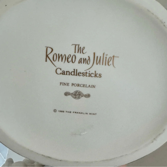 The Romeo and Juliet Candlesticks made of fine porcelain 1986 TheFranklin Mint - Picture 2 of 8